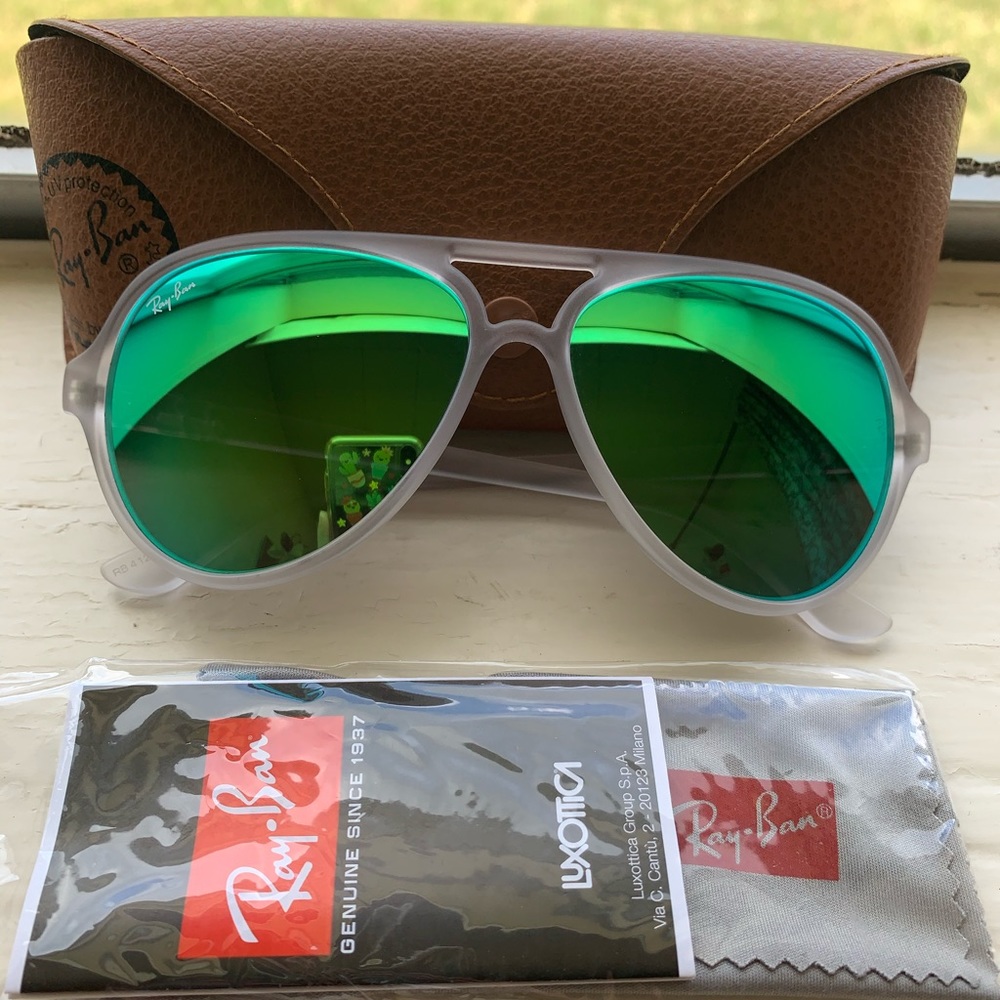 SOLD CAT 5000 RayBans